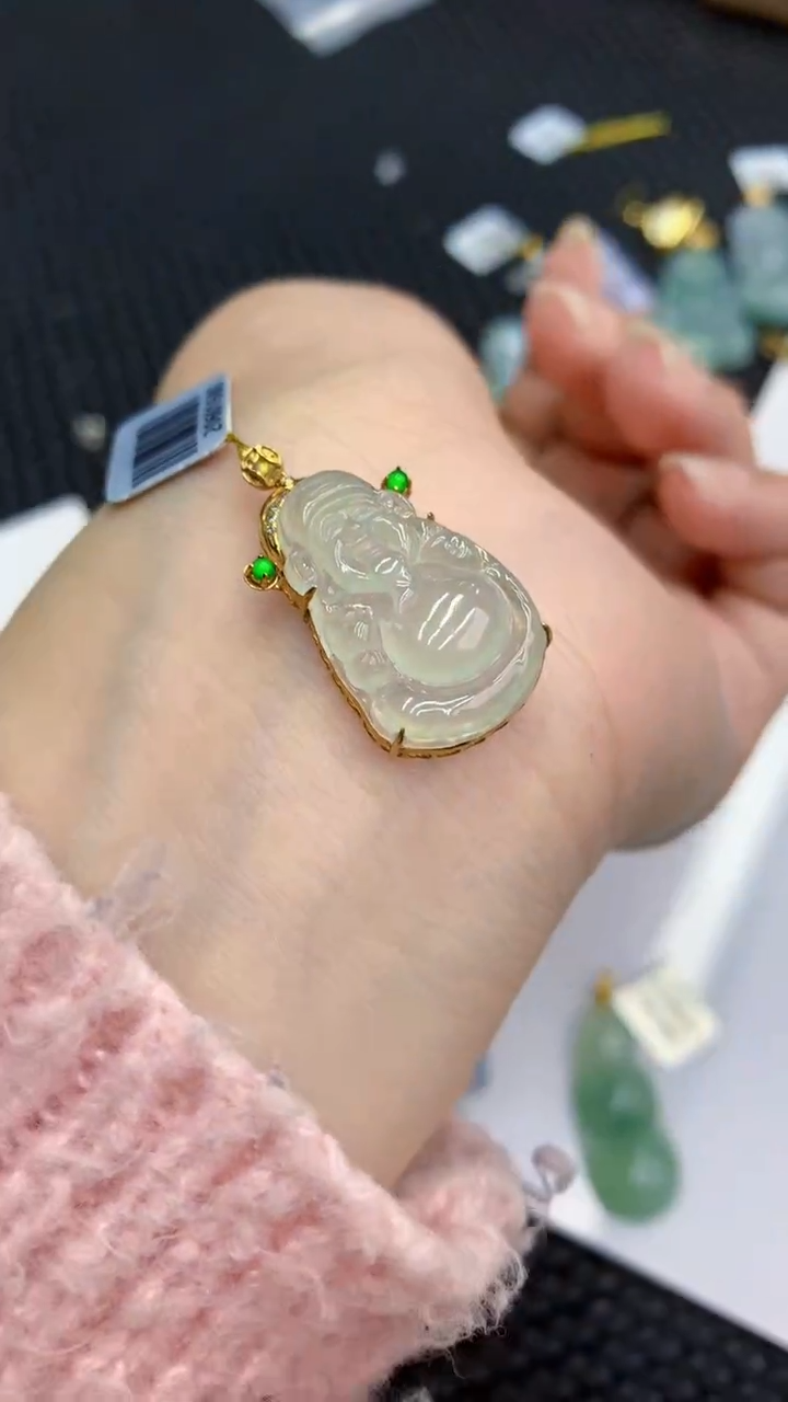 【闪购商品】翡翠颈饰18K金镶嵌            8Q