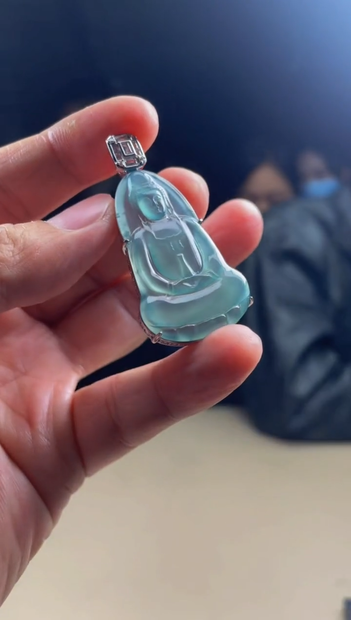 【闪购商品】翡翠颈饰未镶嵌         1733