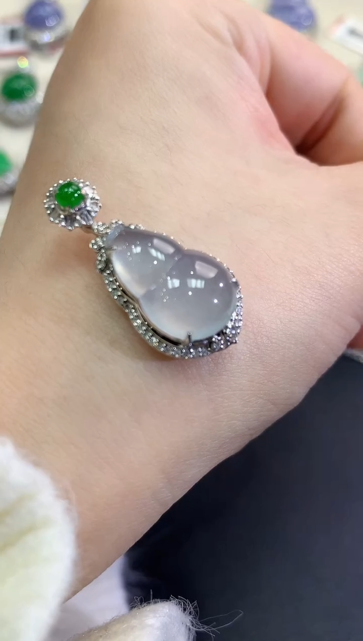 【闪购商品】翡翠颈饰18K金镶嵌B79   