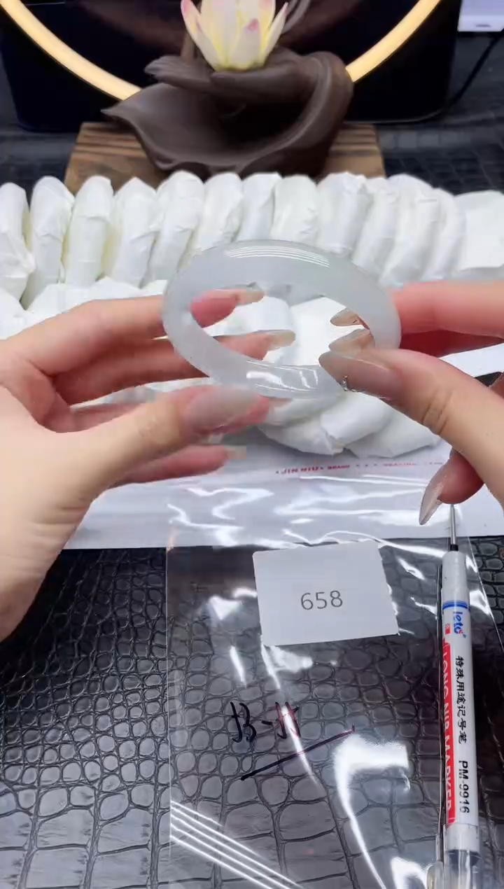 未镶嵌手镯翡翠翡翠一物一图658