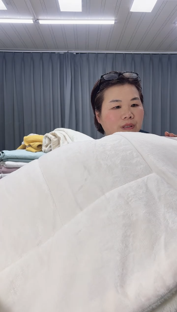 棉米白绒2.2*2.4
