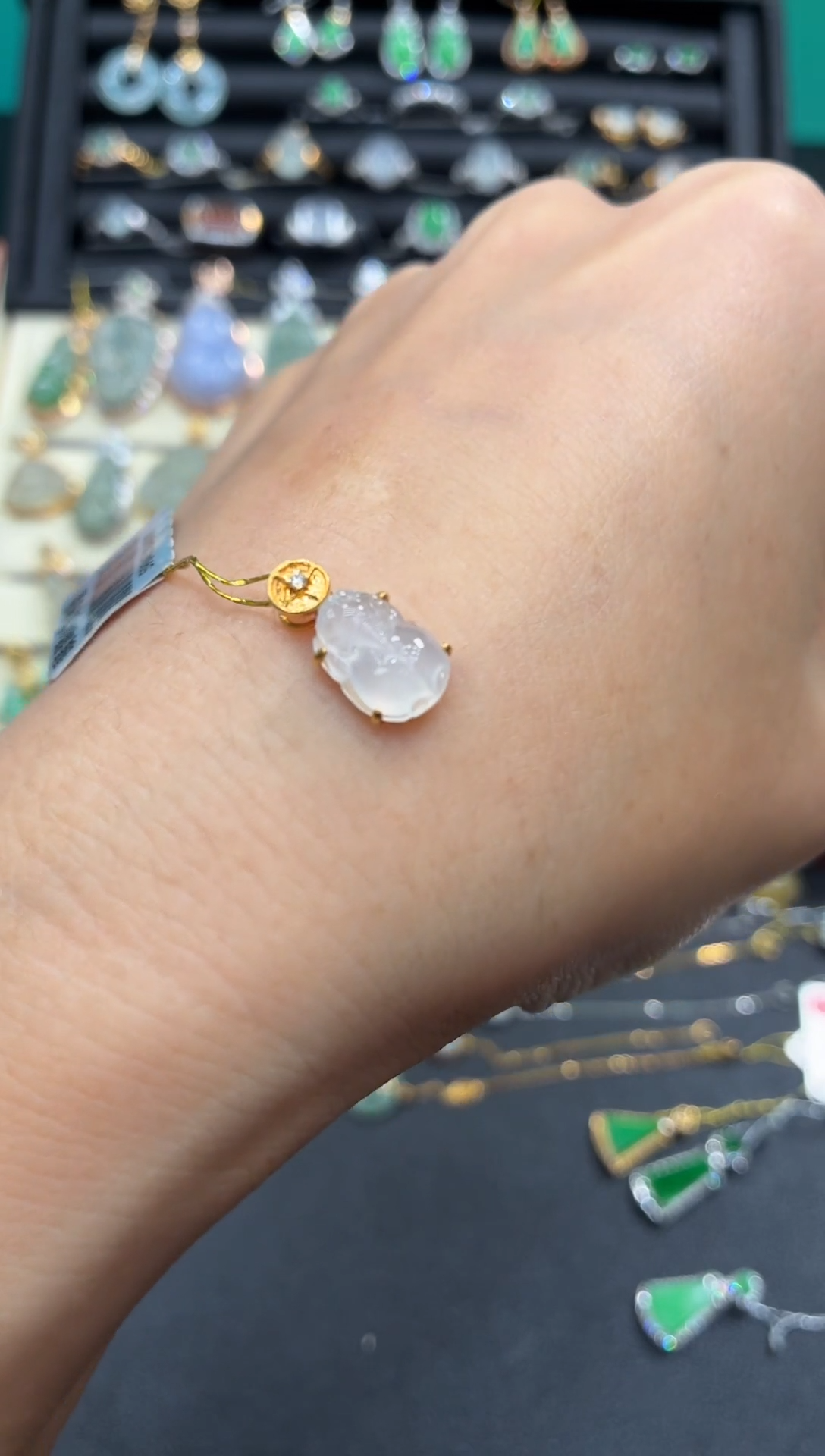 翡翠18K金镶嵌颈饰天然翡翠A货