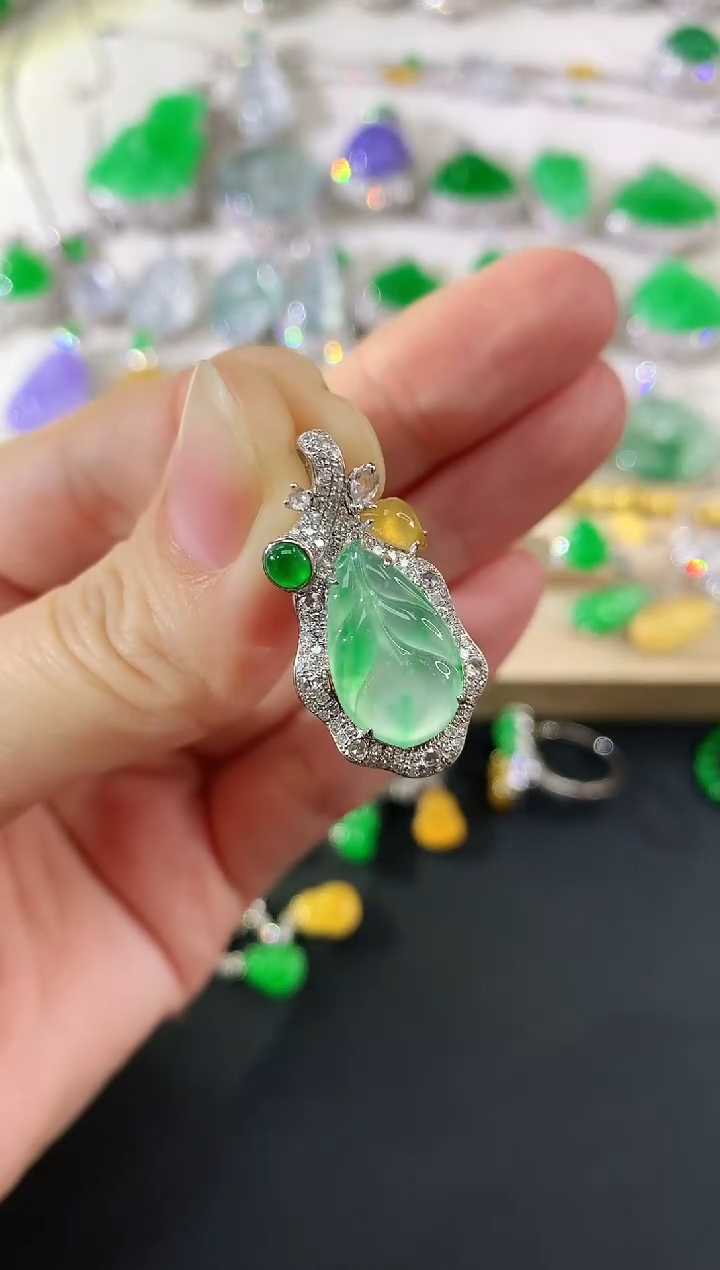 吊坠(不含链)18K金镶嵌翡翠107|19800