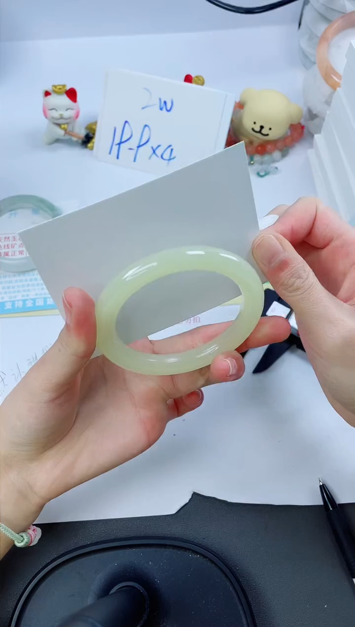 【闪购商品】石英质玉手镯未镶嵌56-59.2