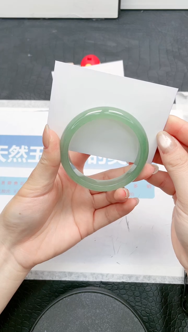 【闪购商品】石英质玉手镯未镶嵌90-55.5