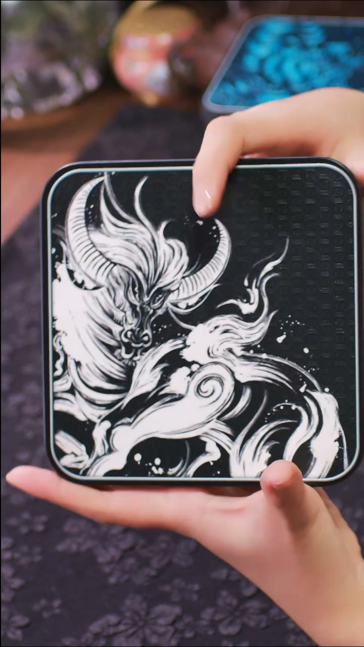 壹藏贰宝龙牛图案大垫子一片