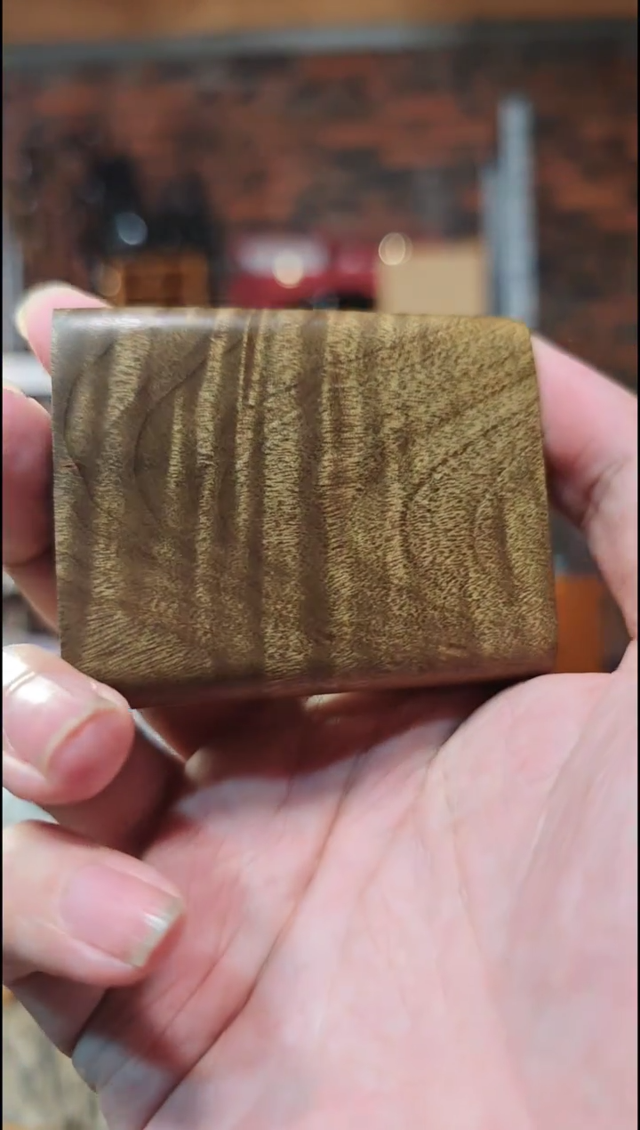 金丝楠无事牌手把件