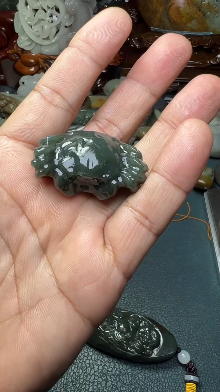 未镶嵌和田玉把件-