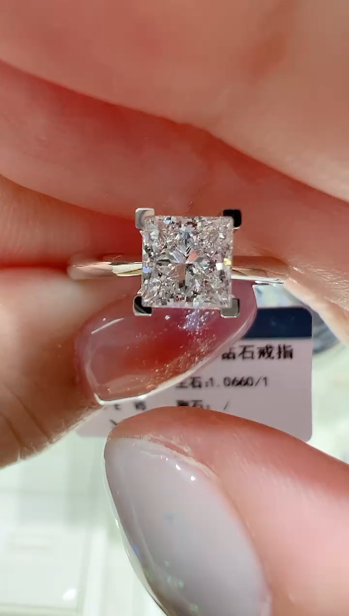 【闪购商品】实验室培育钻石18K金镶嵌戒指1.066ct