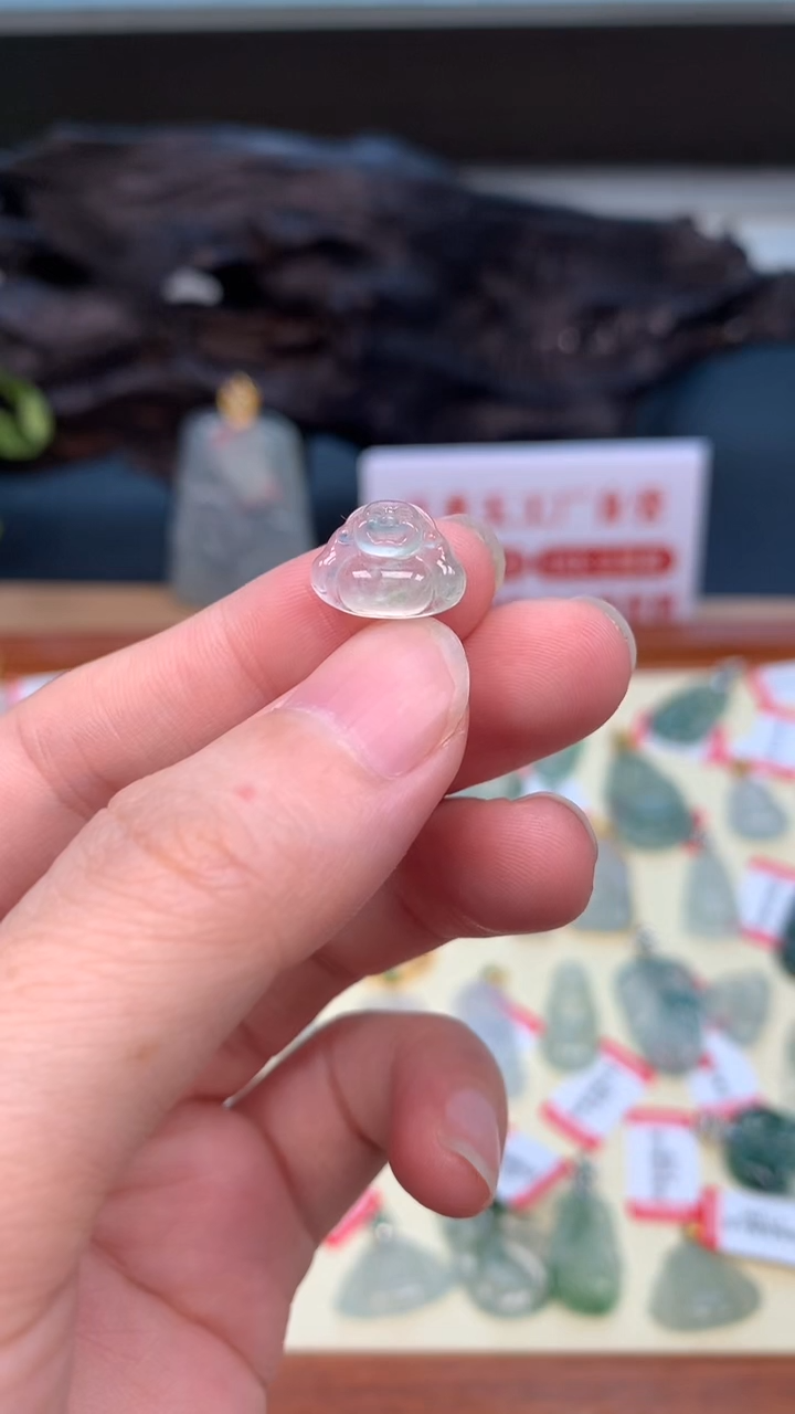 【闪购商品】翡翠颈饰未镶嵌佛公
