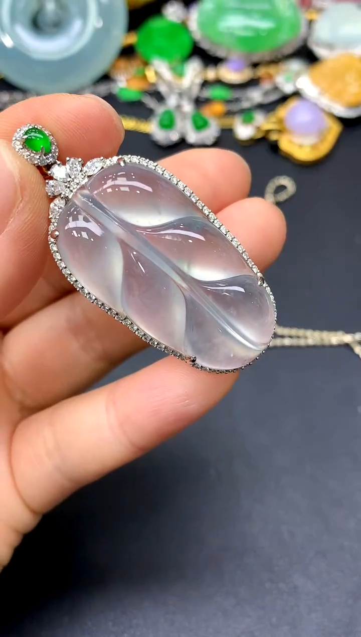 颈饰18K金镶嵌翡翠L****️180-中国好珍宝