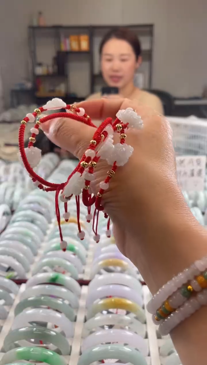 未镶嵌手绳翡翠多样性发一