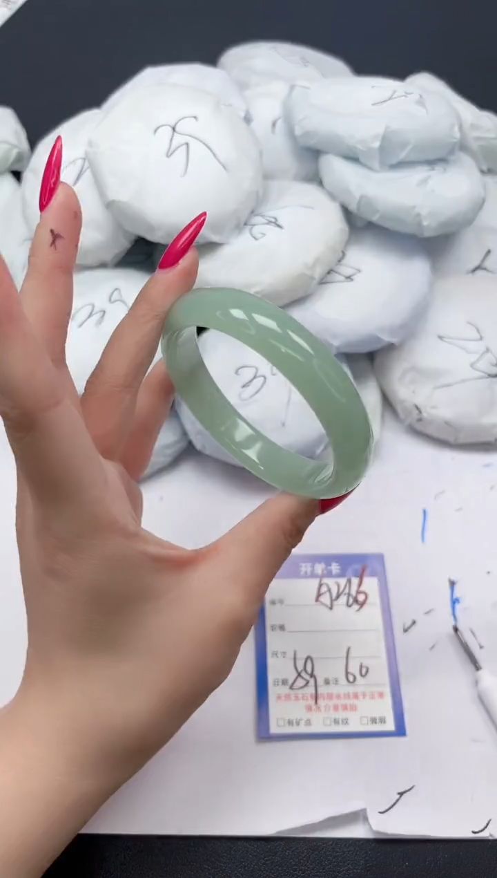 未镶嵌手镯石英质玉A266/5960