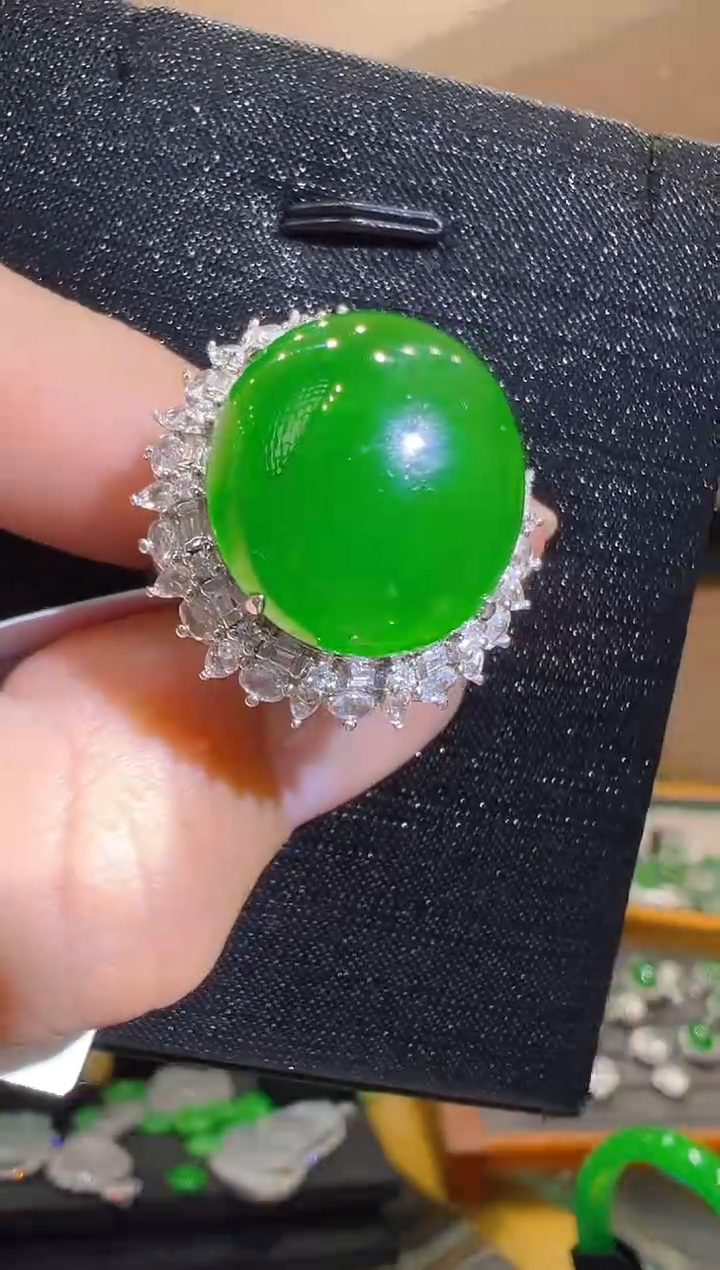 【闪购商品】翡翠戒指18K金镶嵌           