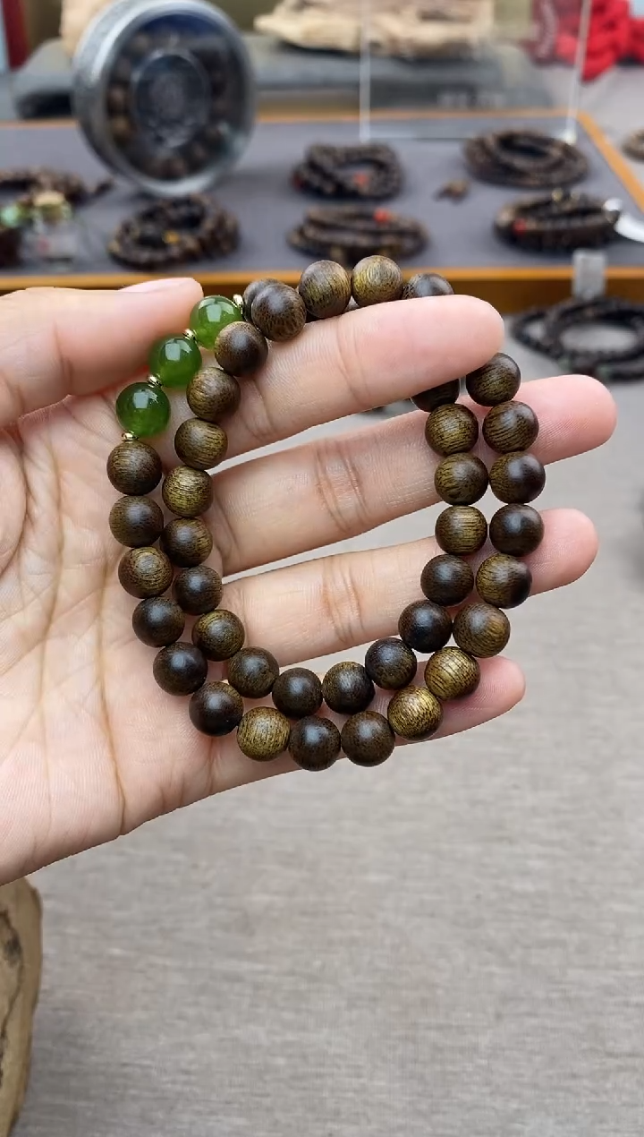 【闪购商品】沉香手串双圈芽庄玉化白棋楠0.8沉水+配饰