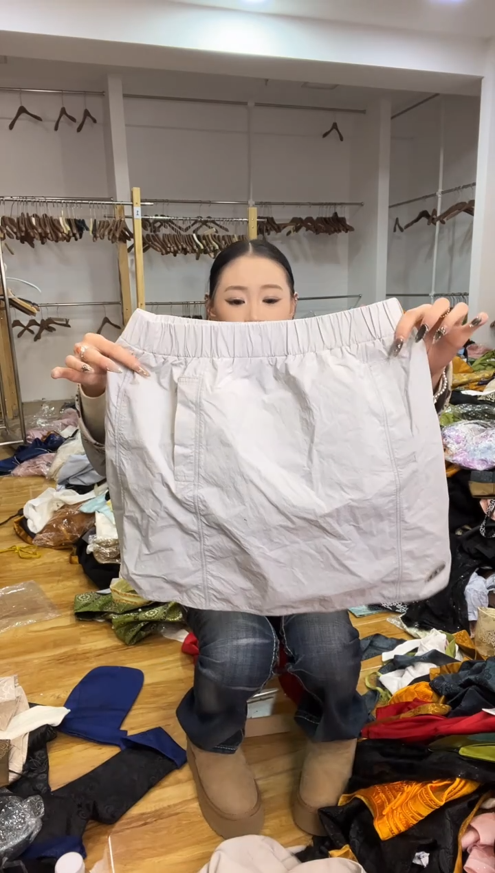 裙子       M码       80-105斤（没有吊牌）