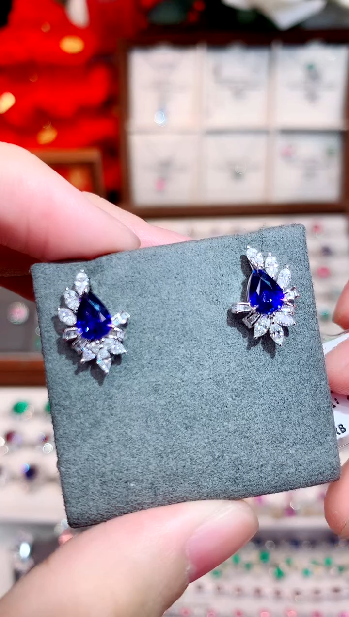 蓝宝石耳饰18K金镶嵌1.84ct/天然宝石/七天无理由