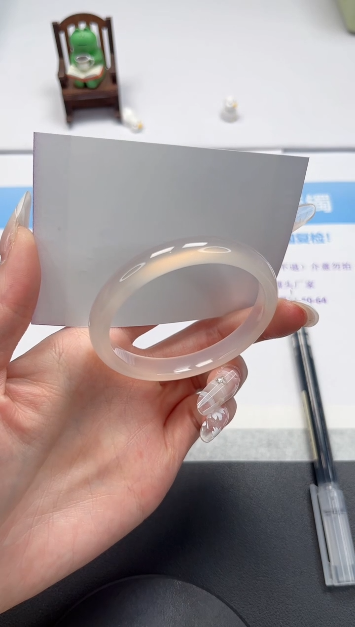 【闪购商品】石英质玉手镯未镶嵌V155-54