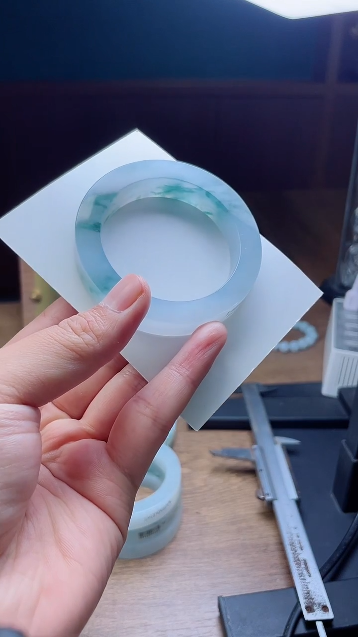 未镶嵌手镯定制翡翠静*定制