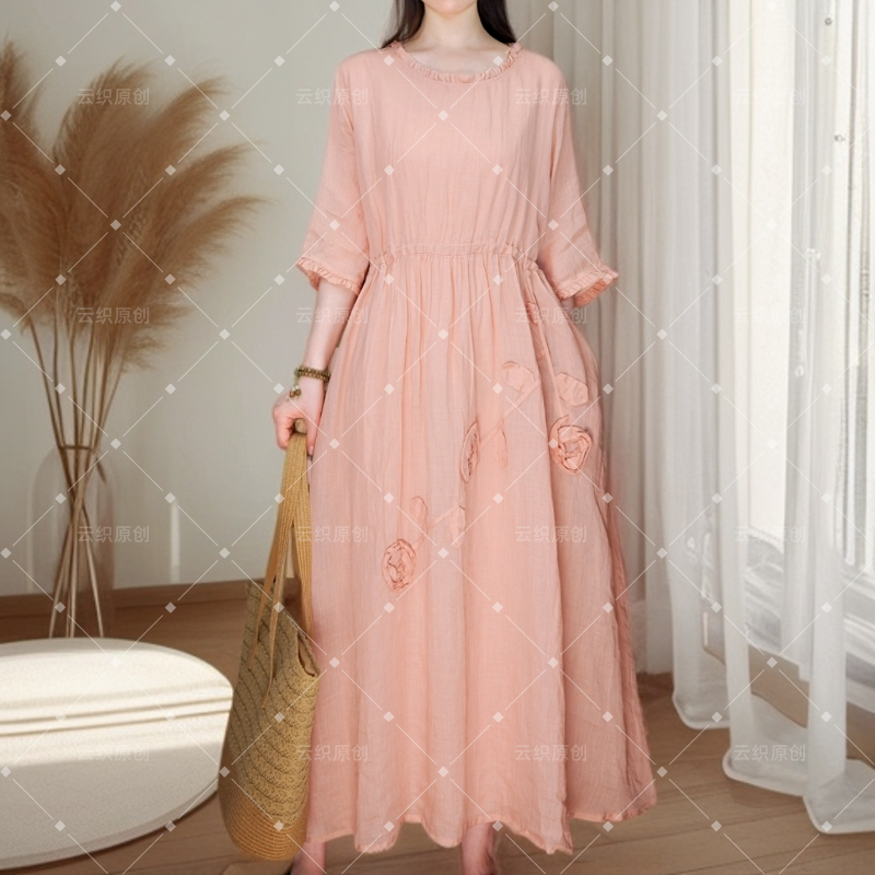 202519纯苎麻木耳边圆领纯手工玫瑰花连衣裙