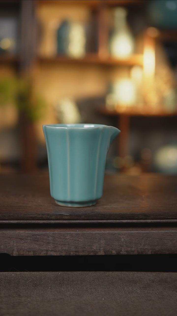 【闪购商品】杯仿古天青花口公道杯一级