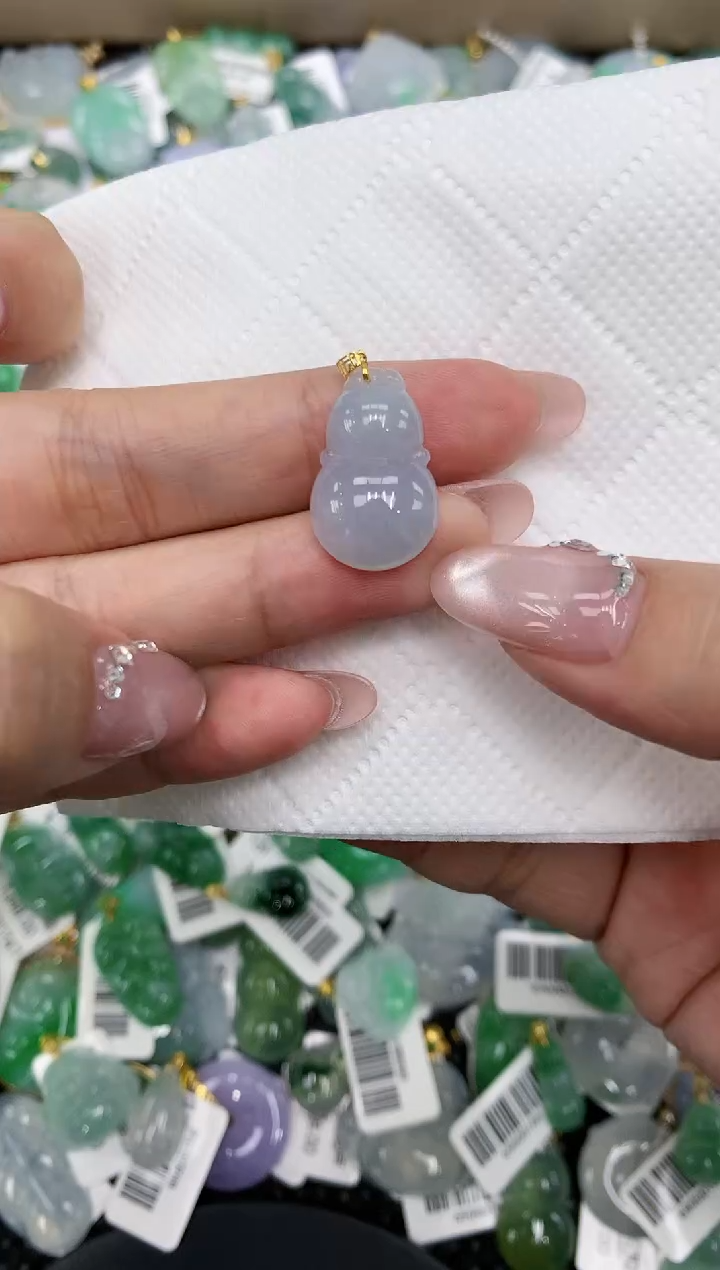 颈饰18K金镶嵌翡翠a货百元一下同包裹多件发出的只收取一单运费