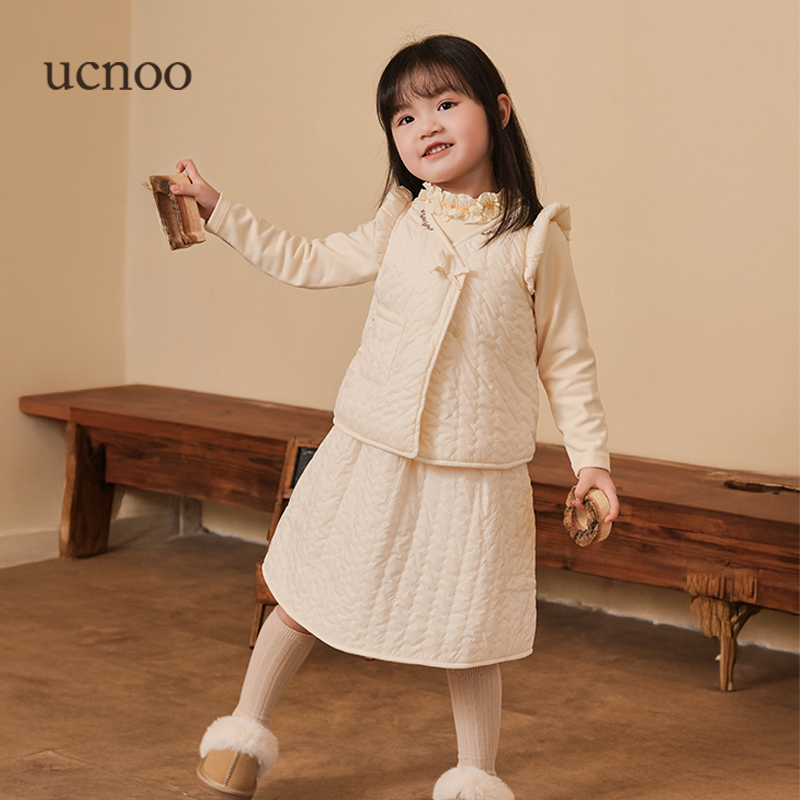 UCNOO与虫法式风纯色25冬款常规款女套装外套女童加绒冬季