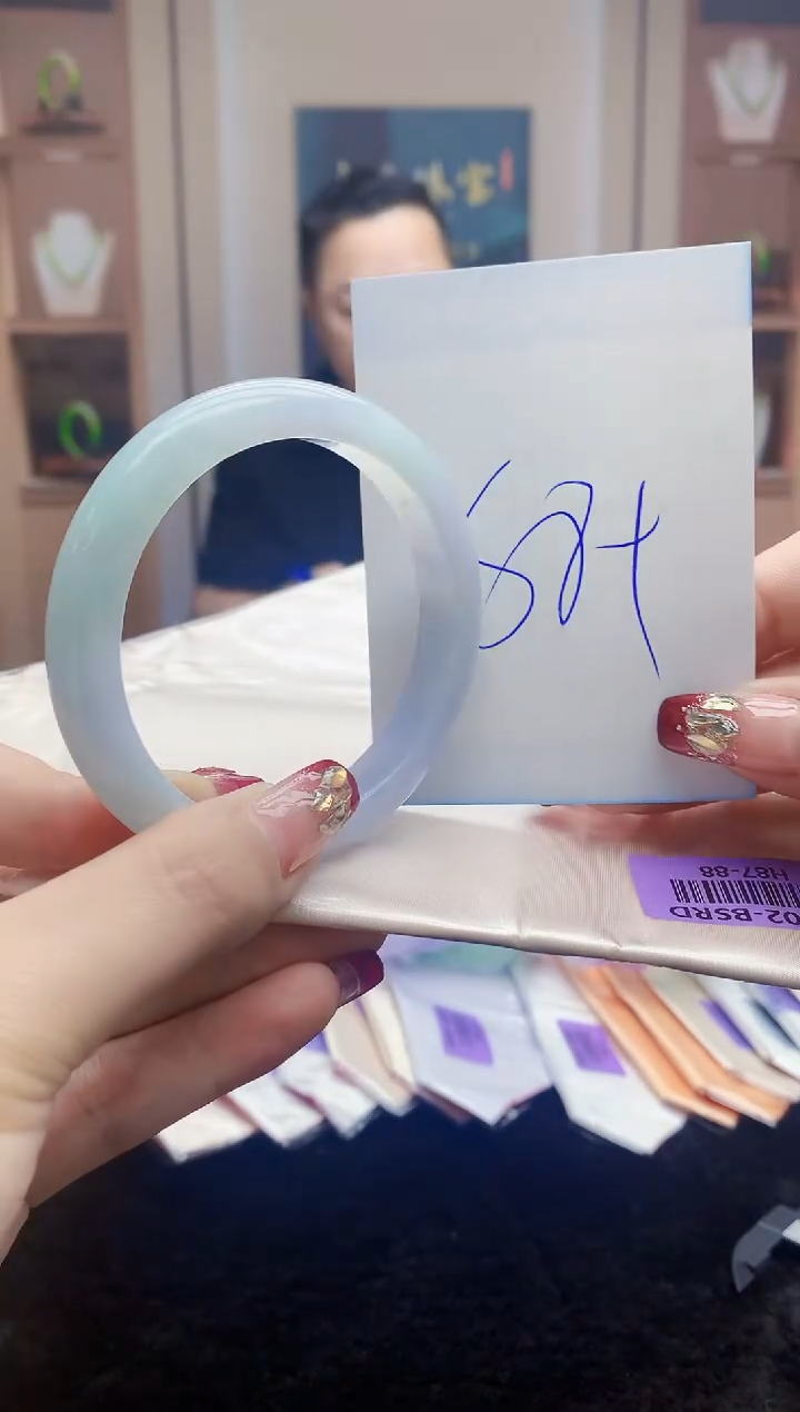 【闪购商品】翡翠手镯未镶嵌    H87-88