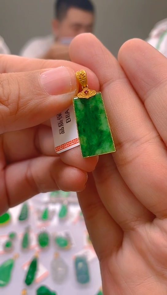 【闪购商品】翡翠颈饰18K金镶嵌新号开播，全场乱卖