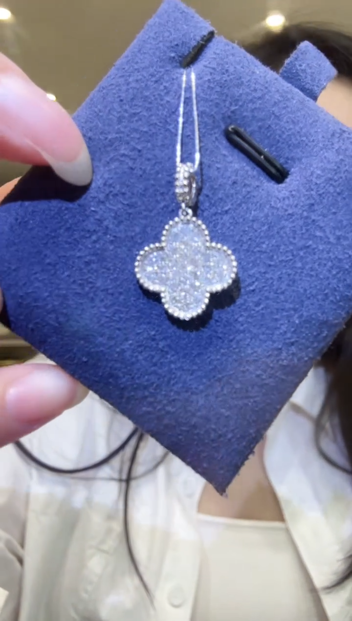 铂Pt900镶嵌吊坠钻石ZSDZ001550 四叶草吊坠