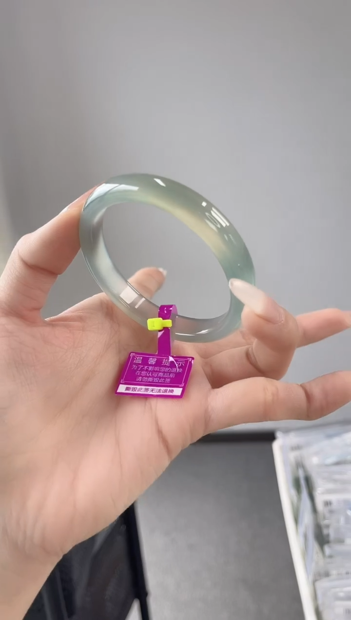 【闪购商品】玛瑙/玉髓手镯未镶嵌54-55圈