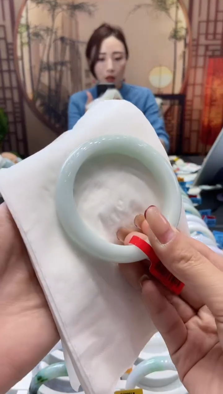 【闪购商品】翡翠手镯未镶嵌00006937