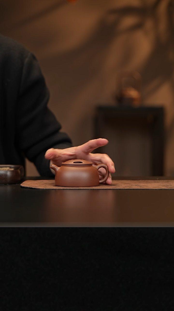 【闪购商品】紫砂茶壶允字款ztg 底槽清 牛盖莲子160cc