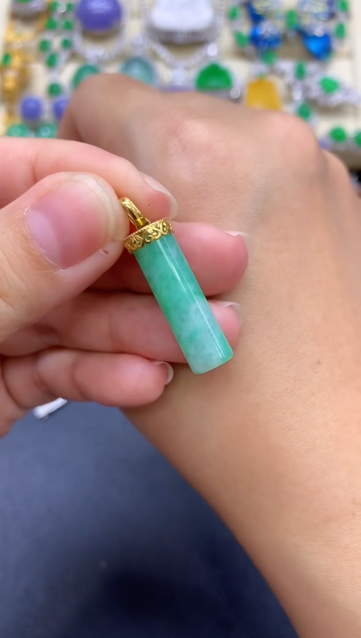 颈饰18K金镶嵌翡翠138-中国好珍宝