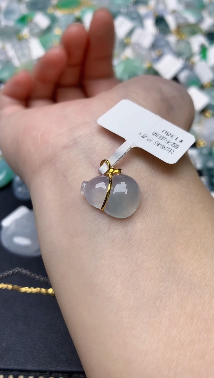 颈饰18K金镶嵌翡翠天然缅甸A货翡翠