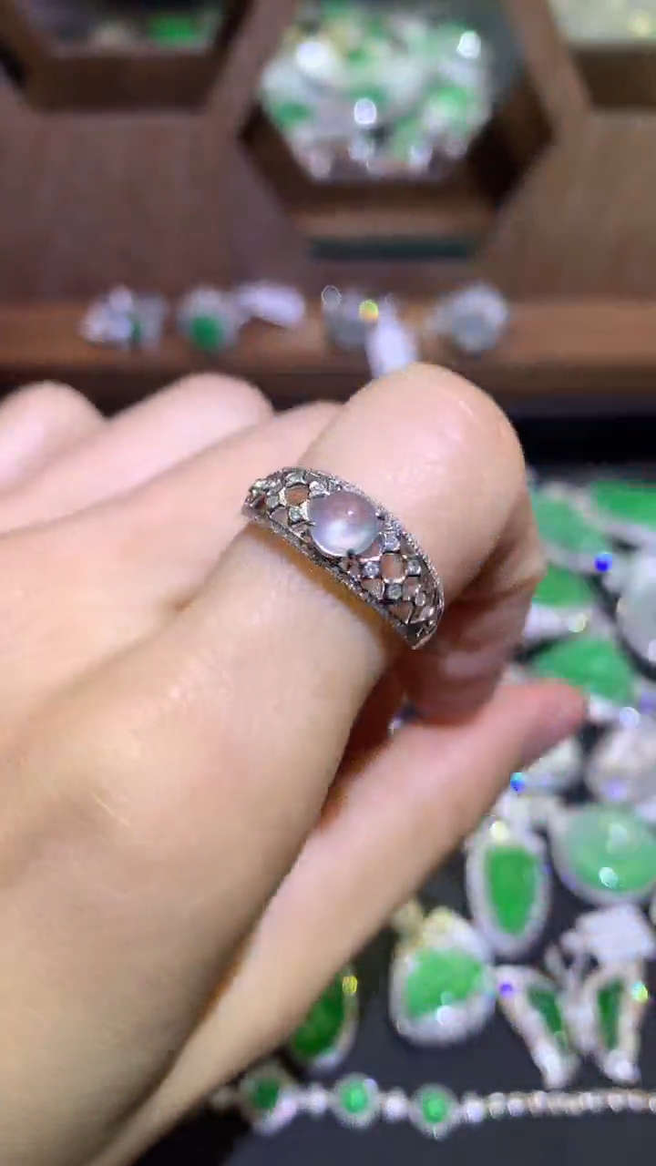 【闪购商品】翡翠吊坠(不含链)18K金镶嵌戒指