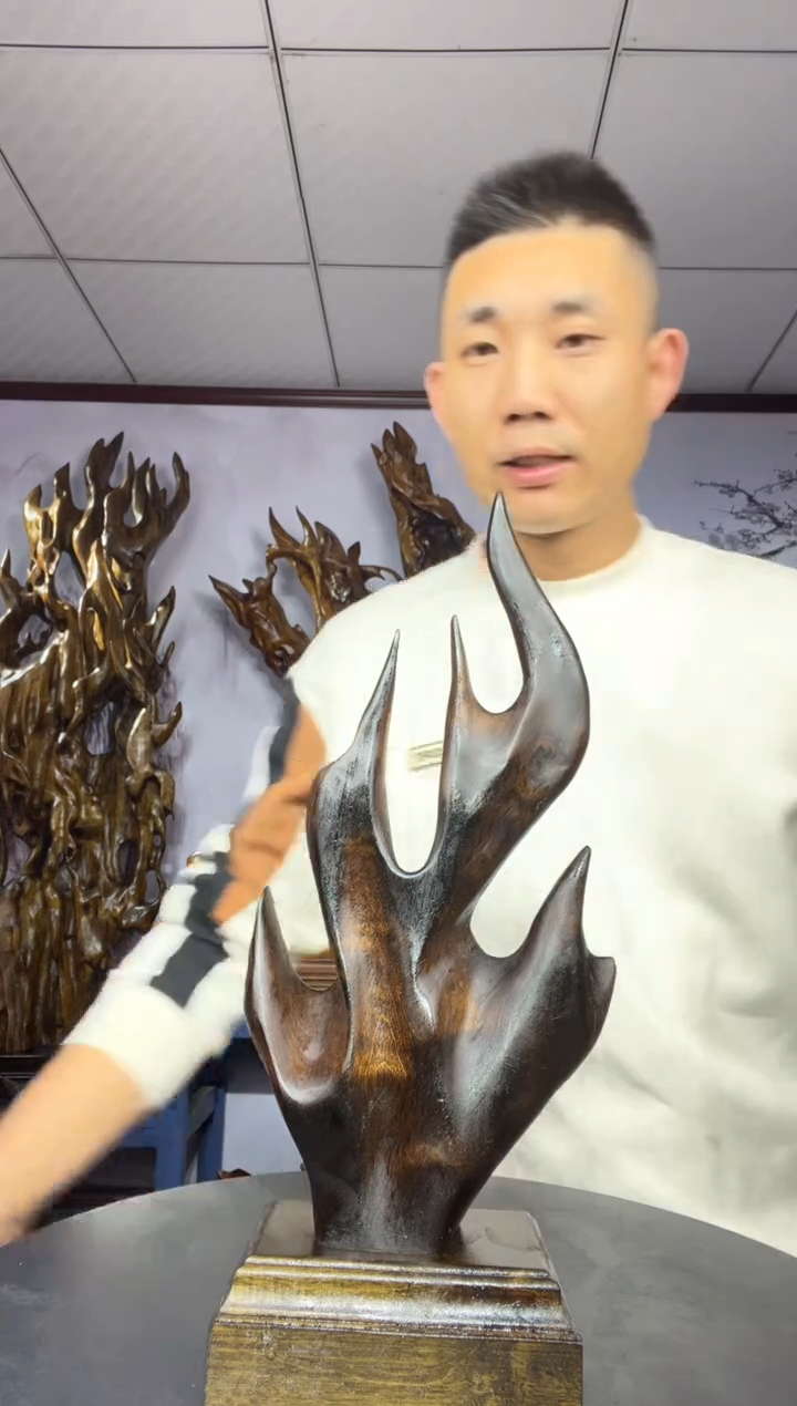 金丝楠木雕款所**魚金丝楠木工艺品摆件