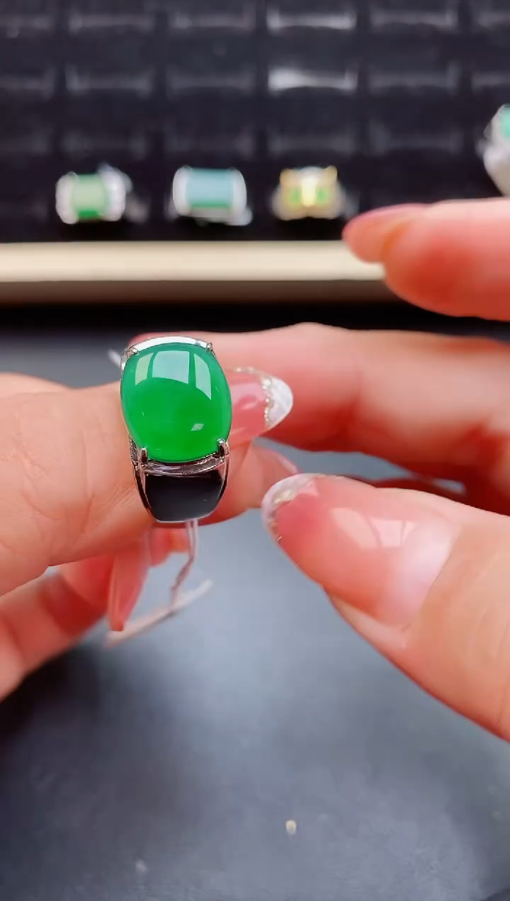 【闪购商品】翡翠戒指银S925镶嵌12121