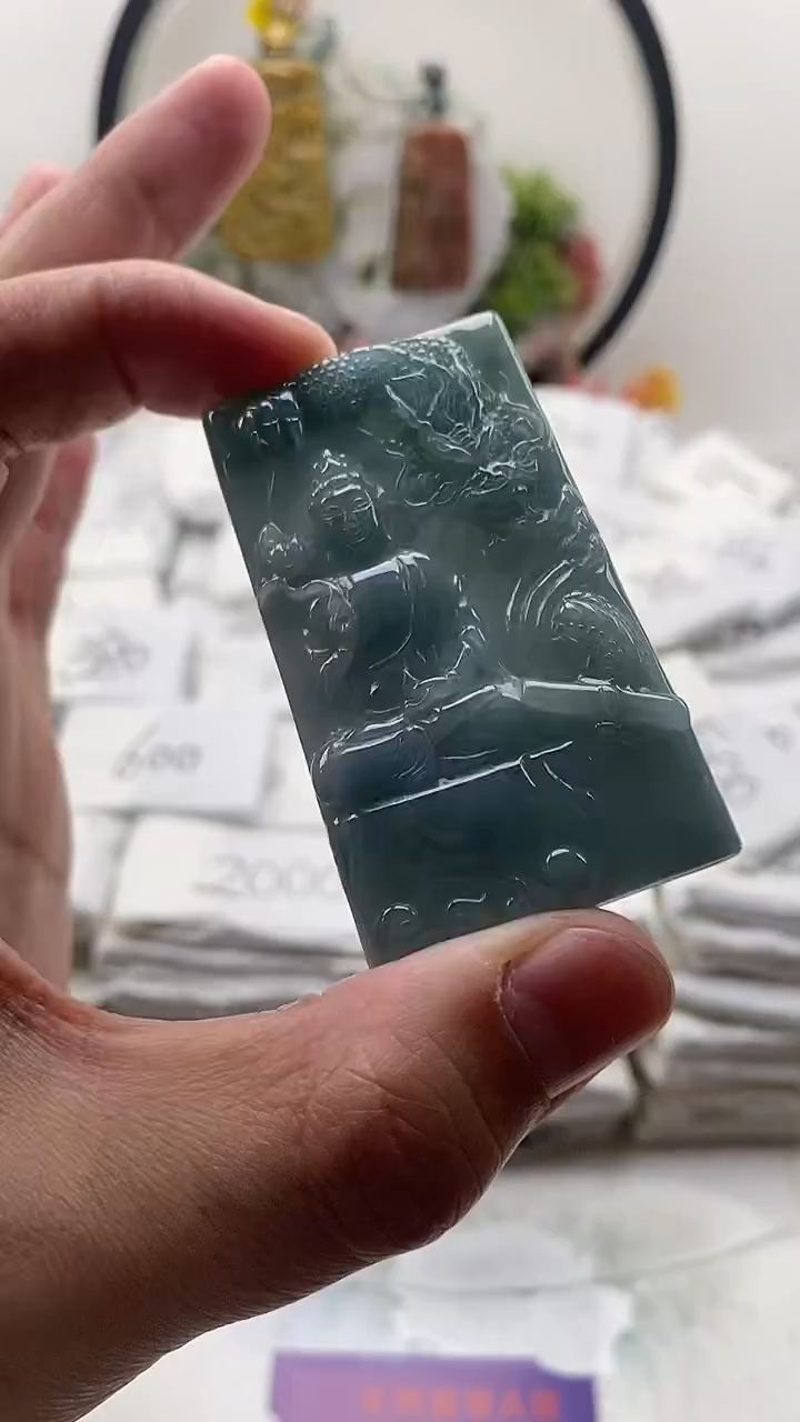 颈饰未镶嵌翡翠御龙观音