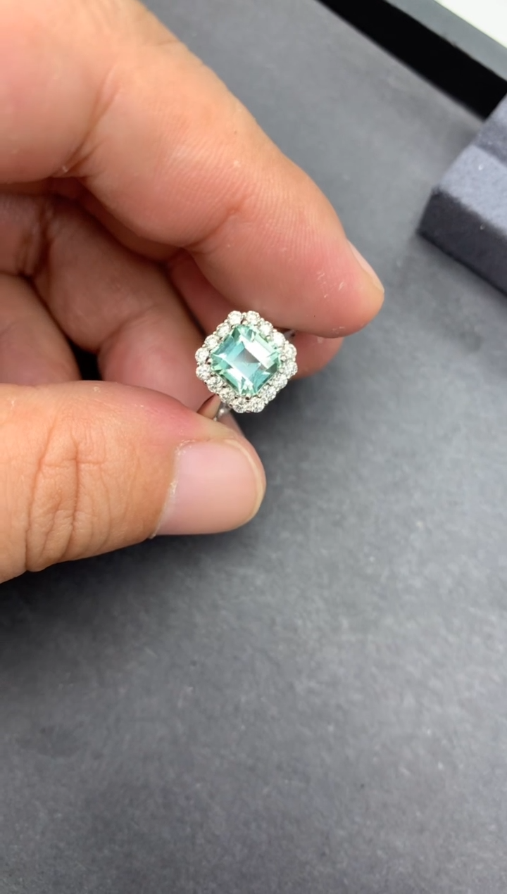 【闪购商品】碧玺戒指18K金镶嵌1.9克拉