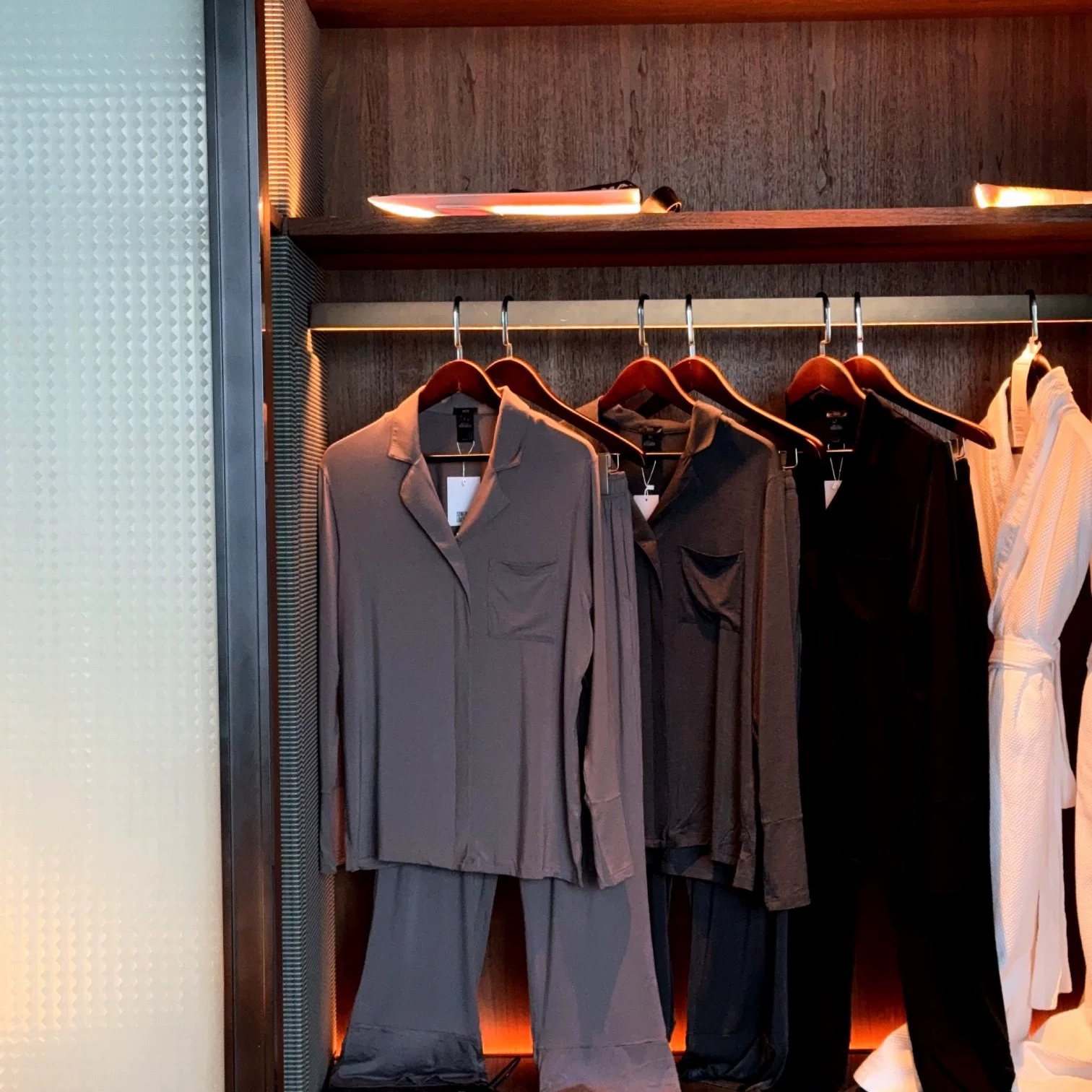 韩系翻领长裤长袖睡衣家居服套装女士居家套装莫代尔