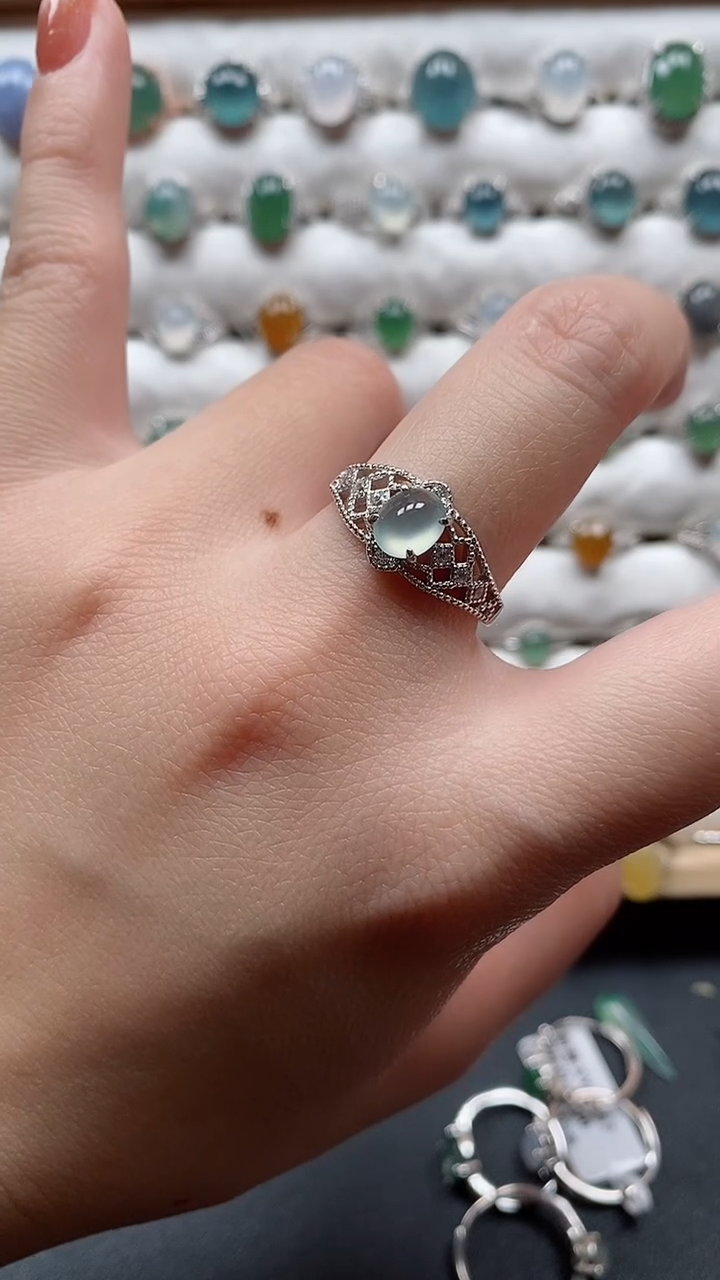 【闪购商品】翡翠戒指银S925镶嵌一物一证一礼盒