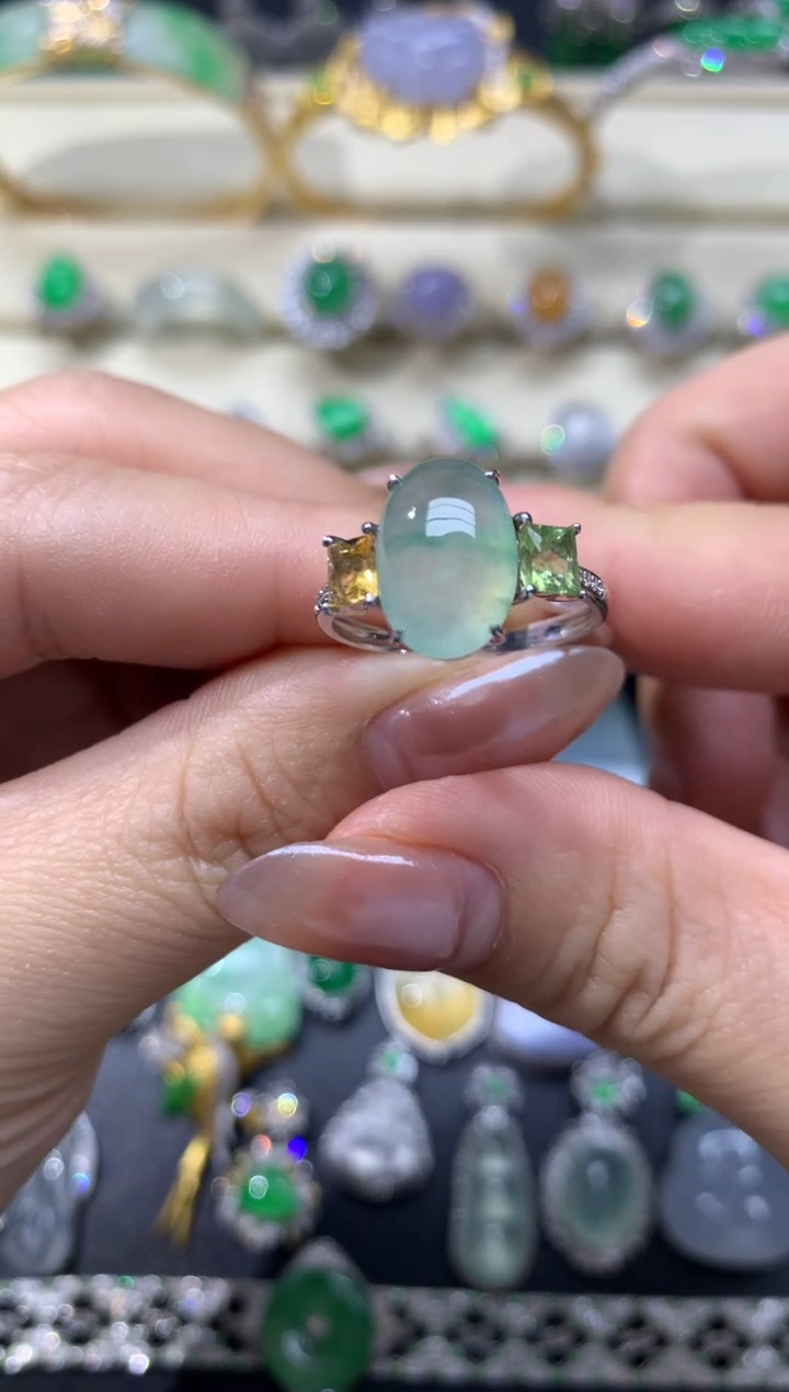 【闪购商品】翡翠颈饰18K金镶嵌戒指