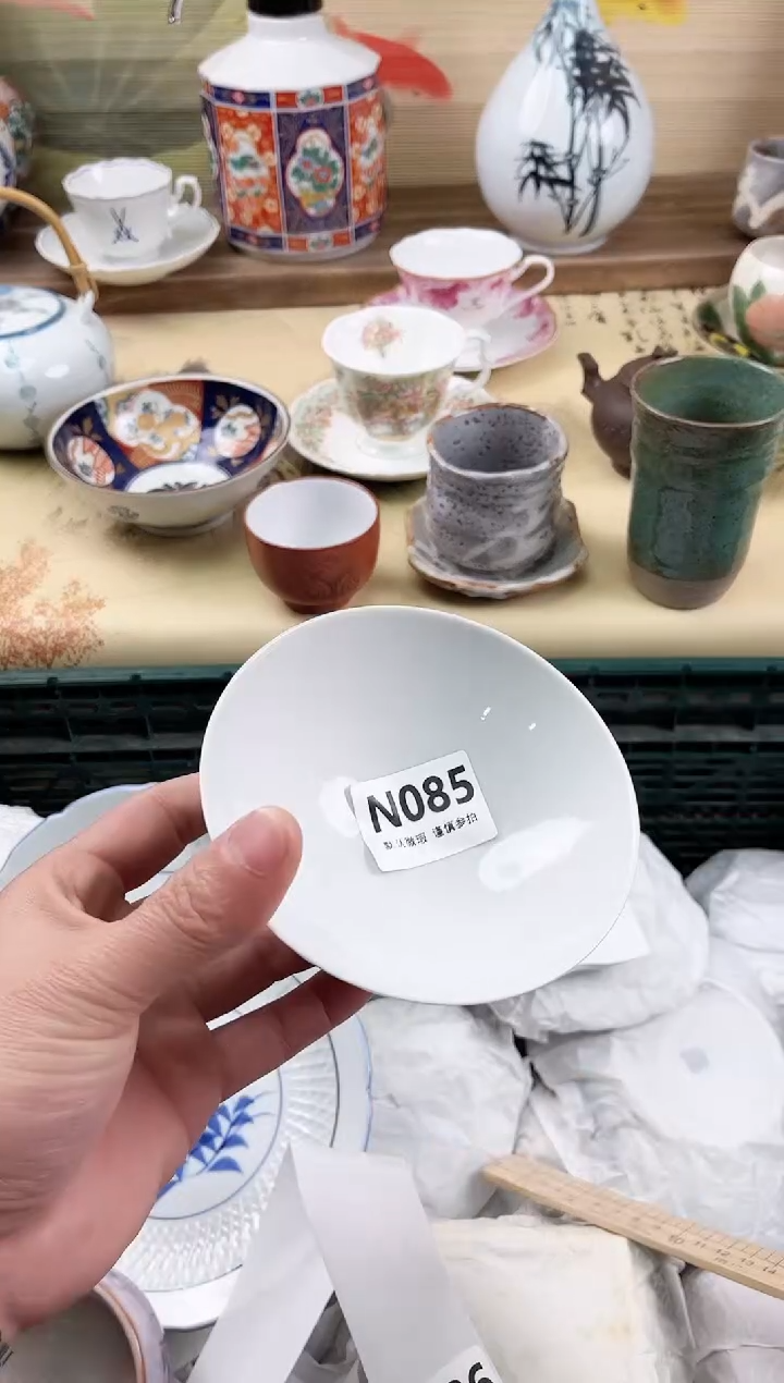 瓷片爱**冻085                      