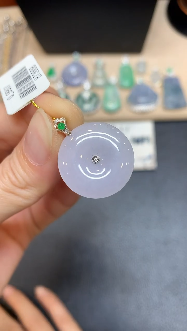 【闪购商品】翡翠颈饰18K金镶嵌平安扣【无服务费