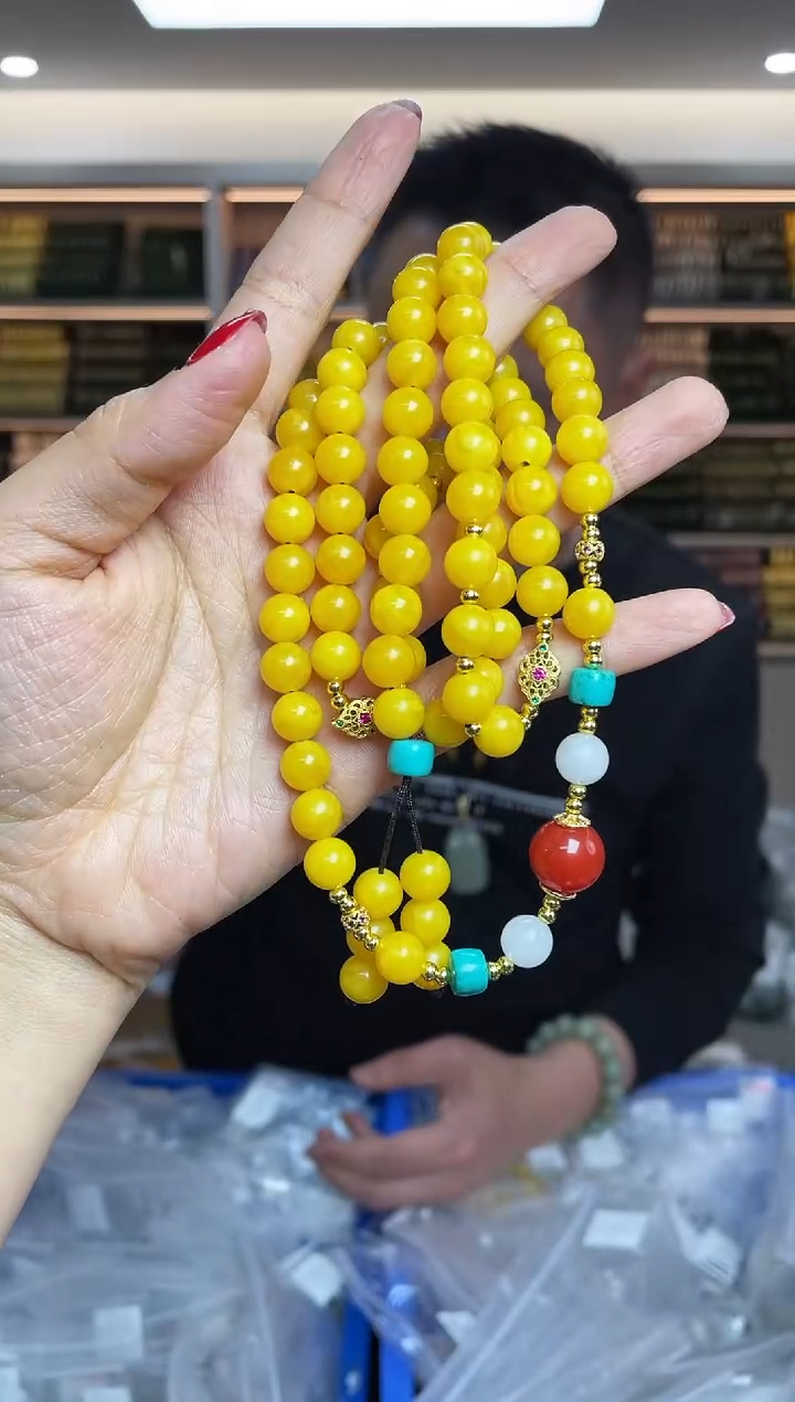 【闪购商品】蜜蜡裸石未镶嵌多样性发一件