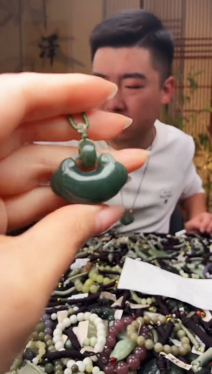颈饰未镶嵌和田玉多样性发货，拍一发一