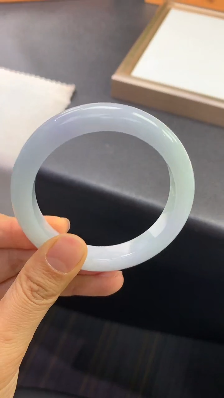 未镶嵌手镯翡翠退货需手镯吊牌标签完好 56正圈