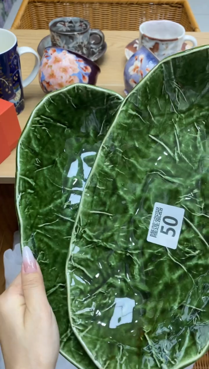 瓷片欣*合隆莲瓷器欢迎大家