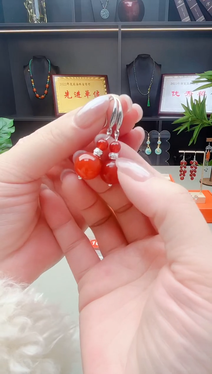 未镶嵌耳钉玛瑙/玉髓000000